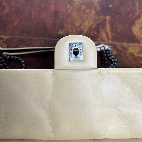 VTG Chanel Jumbo XL Flap Bag Quilted Calfskin Cream Gunmetal HW - Picture 10 of 17